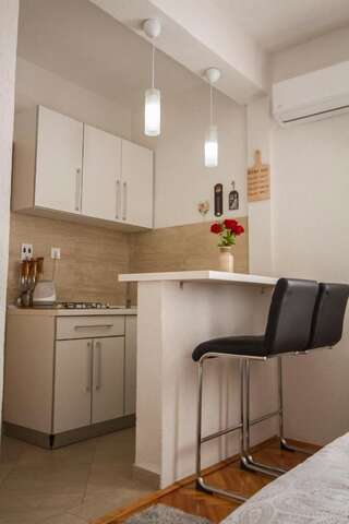 Апартаменты Apartments Four Countesses Вирпазар Номер-студио с террасой-18